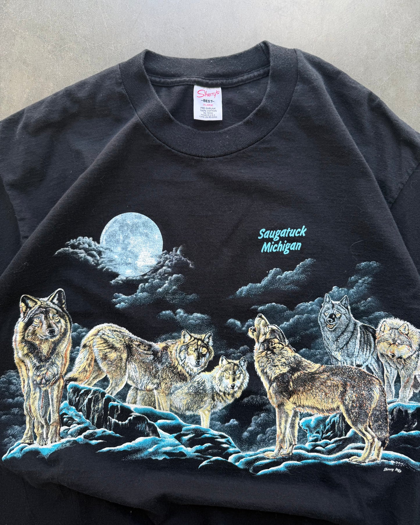 Vintage Wolves Nature Tee - XL