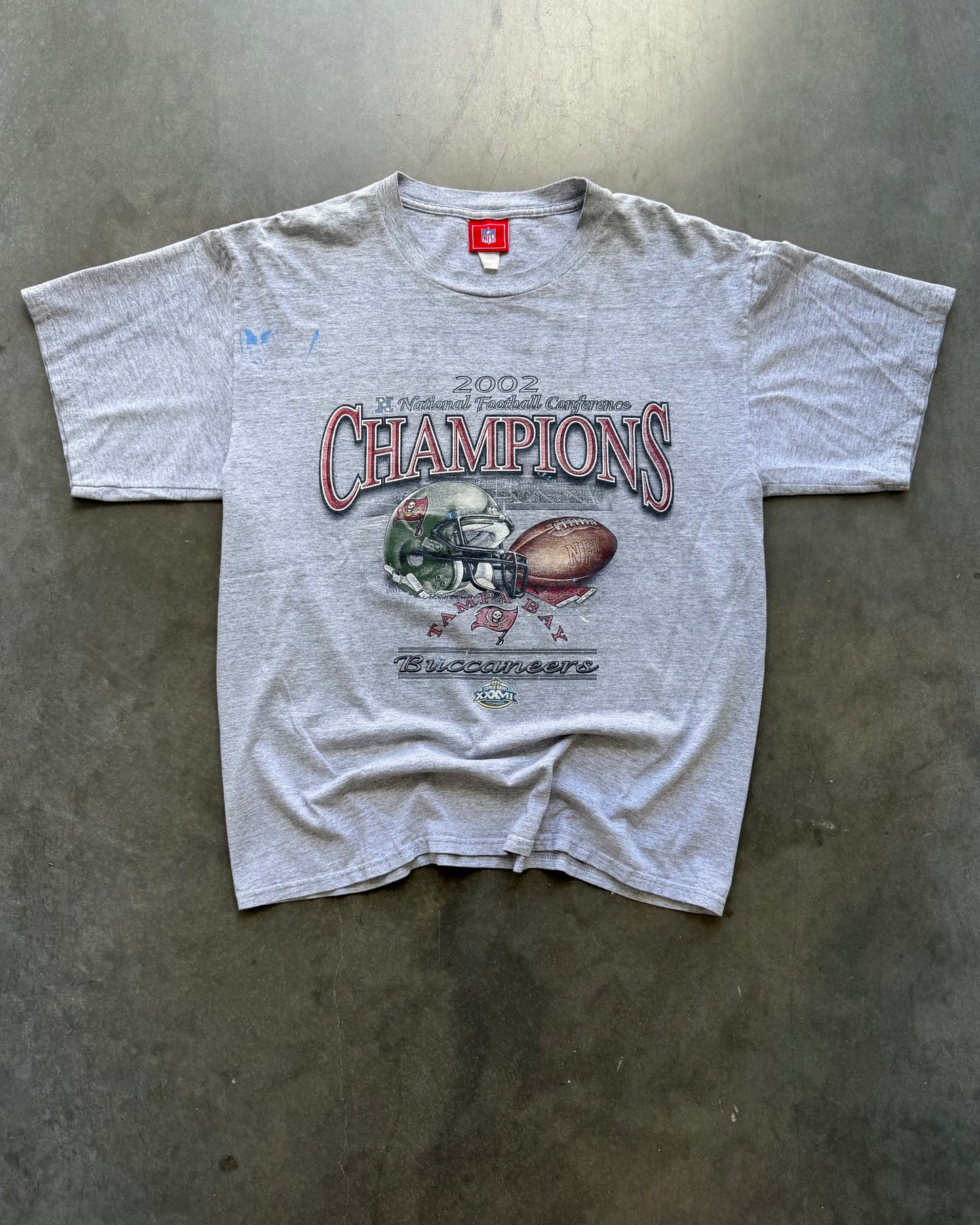 Vintage Tampa Bay Buccaneers Tee - L